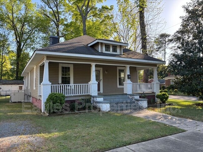 Photo - 1300 Evergreen Ave