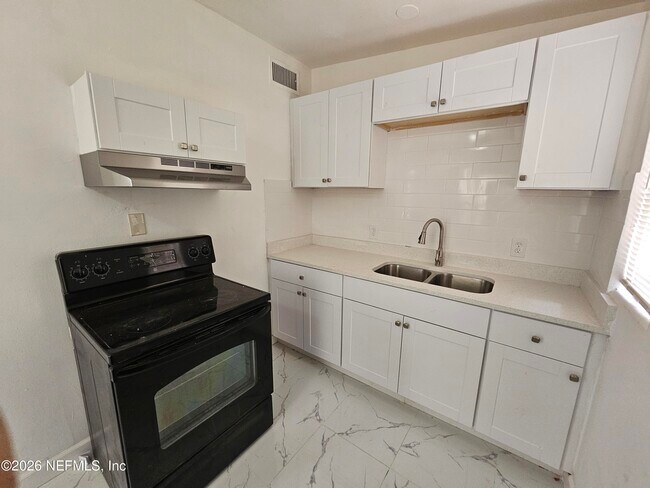 Photo - 2736 Lippia Rd