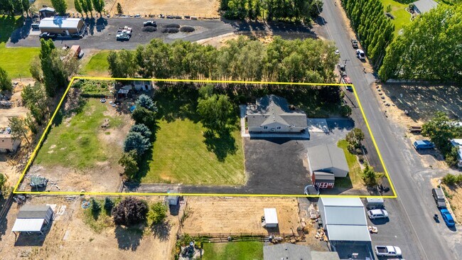 Photo - 7887 Dahl Rd NE