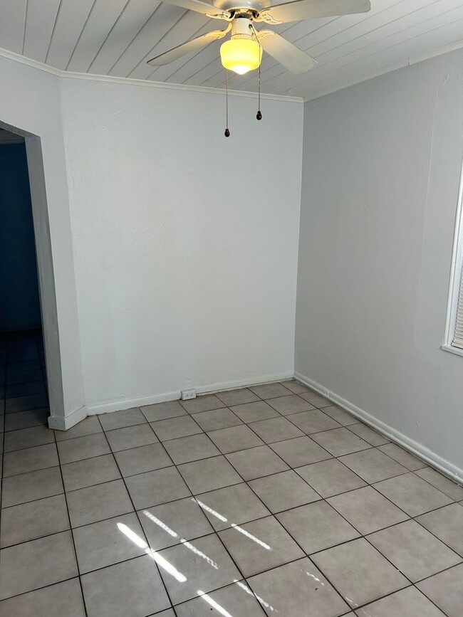 Photo - 3317 W Pine St Unit B