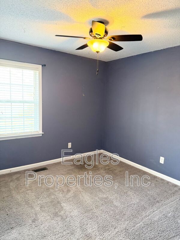 Photo - 306 Marlin Ln