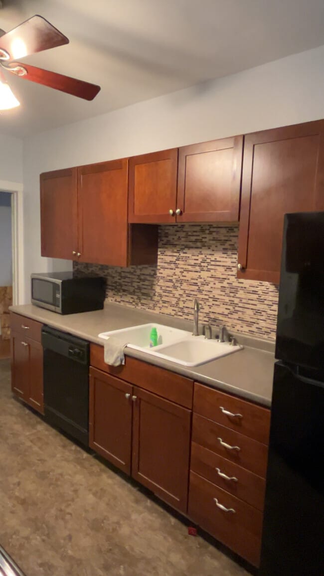 Kitchen - 3896 Reading Rd Unit N