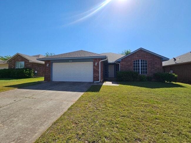 (3) Bed/(2) Bath In NE Norman Avail NOW! - (3) Bed/(2) Bath In NE Norman Avail NOW! House