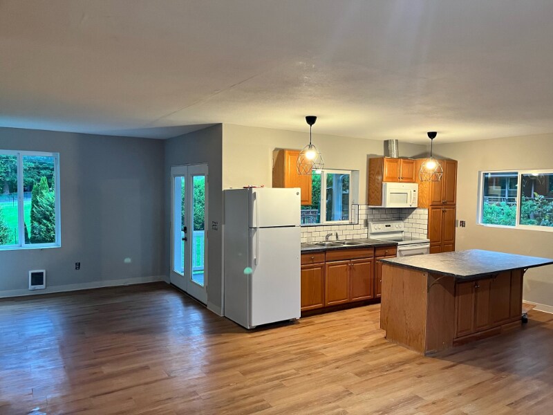 12111 SE 198th Pl