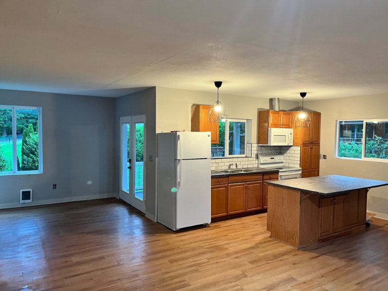 12111 SE 198th Pl