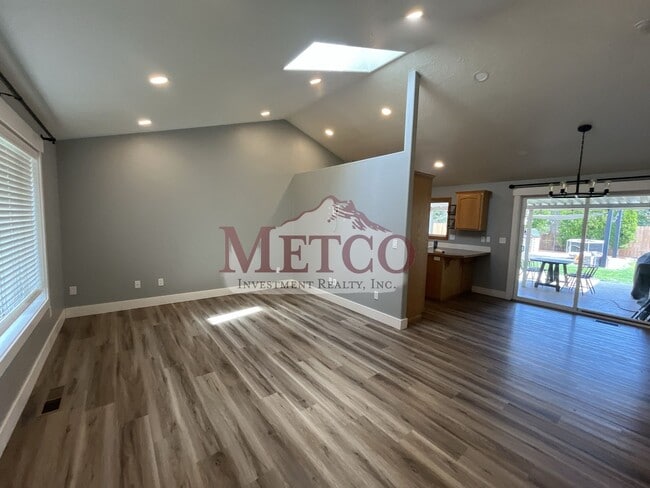 Photo - Beautiful 3 Bed/2 Bath House In Creswell!