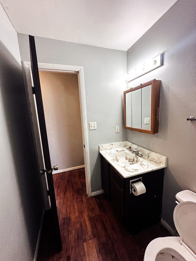 Photo - 1627 W Maple St Unidad B