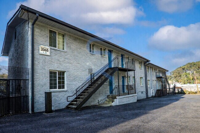 Photo - Newly Updated All-Electric 2BR/1.5BA in Campbelton Rd Unit 1