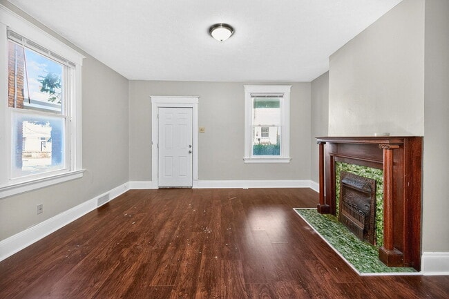 Photo - 2334 Stratford Ave