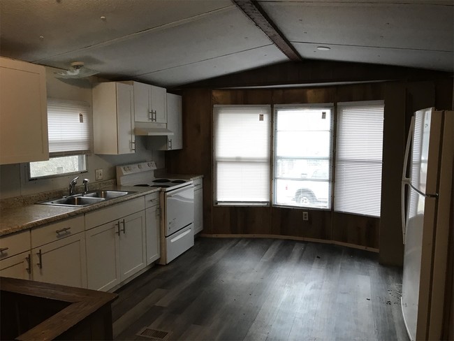 Building Photo - 5 Grassy Park Dr Rental