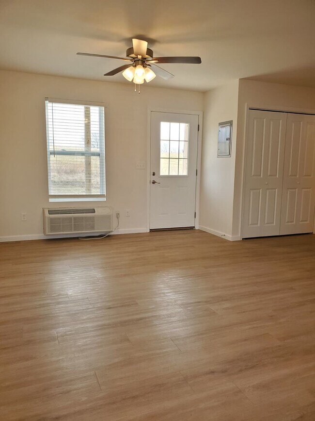 Photo - 1 bed, 1 bath Apartment Unit 323-101