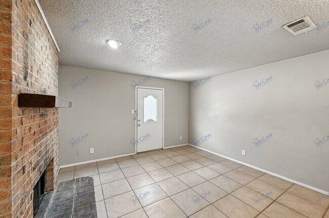 6176 Vega Dr