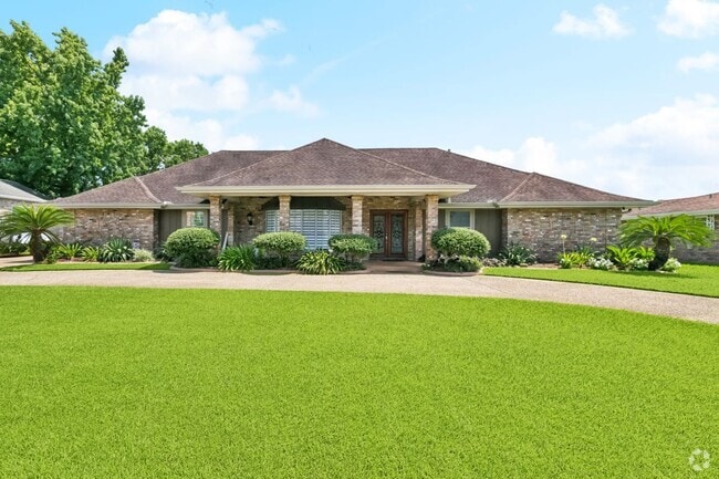 Building Photo - 2544 Cedarlawn Dr Rental
