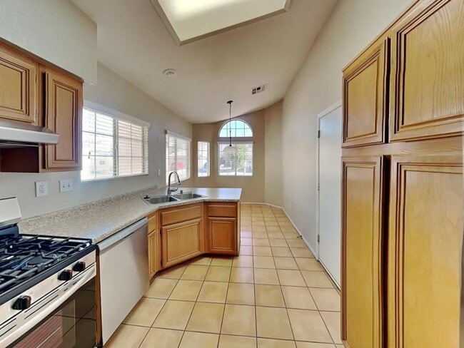 Photo - SINGLE FAMILY HOME