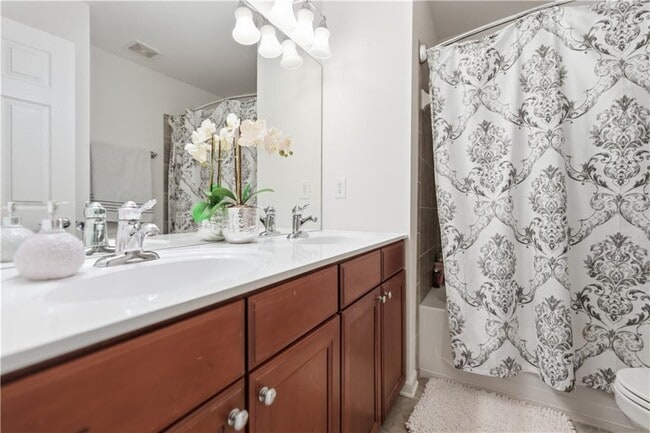 Photo - 4953 Colchester Ct