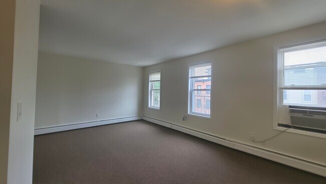 Photo - 77 Colgate St Unit 3