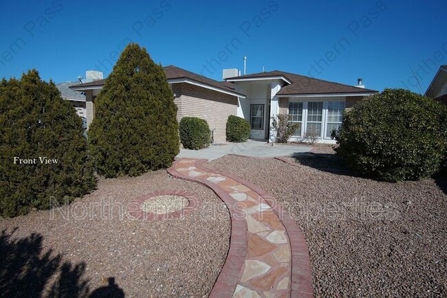 Building Photo - 1417 Desierto Rico Ave