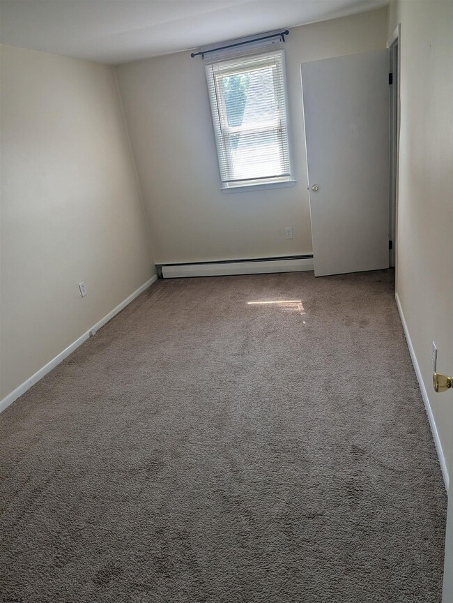 40 Delaware Ave Unit Front