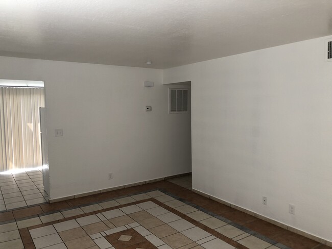 Photo - 2335 Daley St Unit 1