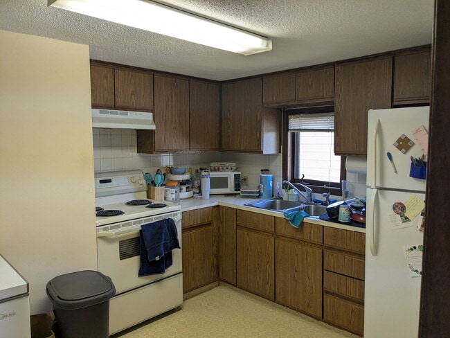 120 N Arch St Unit 2