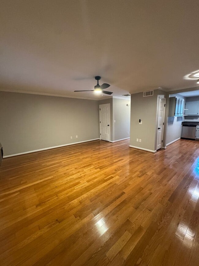 Photo - 1232 Camelot Ct
