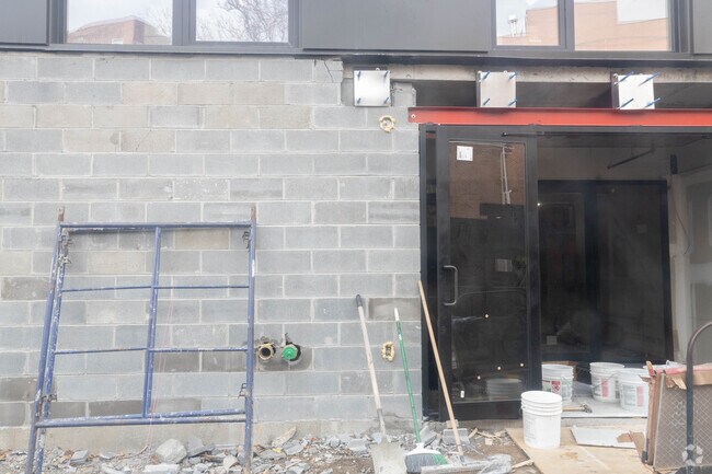 SV 12.10.21( thru plexi glass view window) - 65-18 Austin St