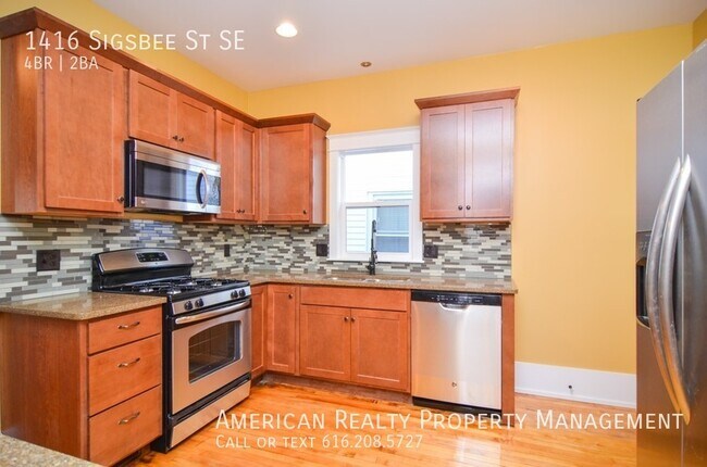 Photo - 1416 Sigsbee St SE