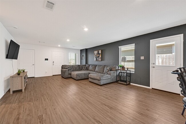 Photo - 22326 Mountain Pne Dr