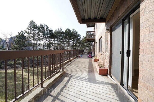 Photo - 27 Webster Ave Unidad 101