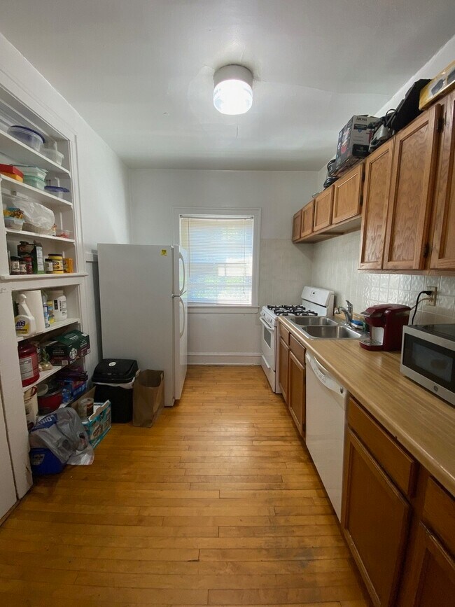 Photo - 736 Reba Pl Unit G2