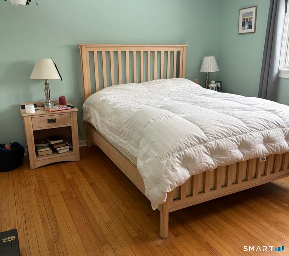 Photo - 708 E Pond Meadow Rd