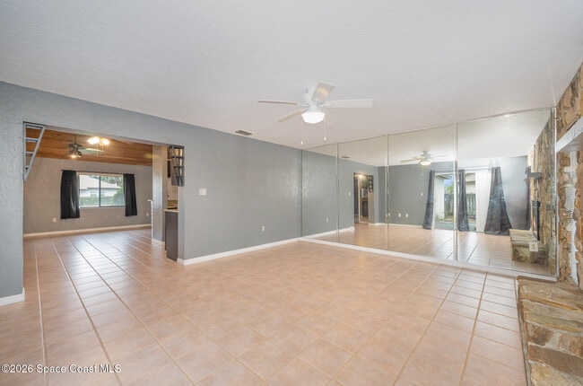 Photo - 696 Las Palmas Way