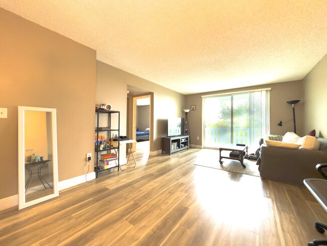 Photo - 919 Hillcrest Dr Unit 511