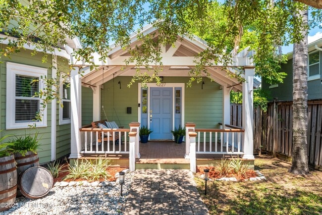 Photo - 4227 Woodmere St