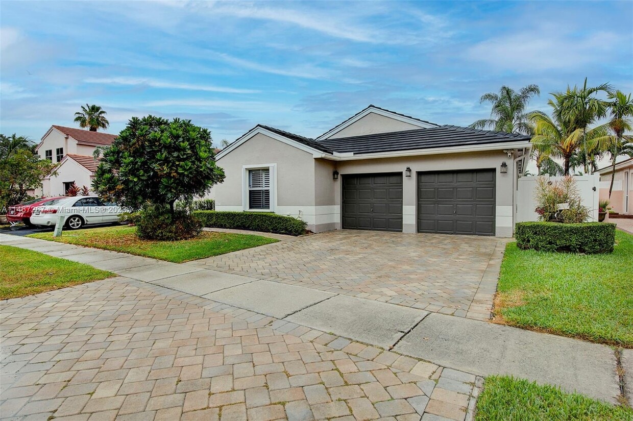 Photo - 19177 NW 19th St (Pembroke Pines, FL)