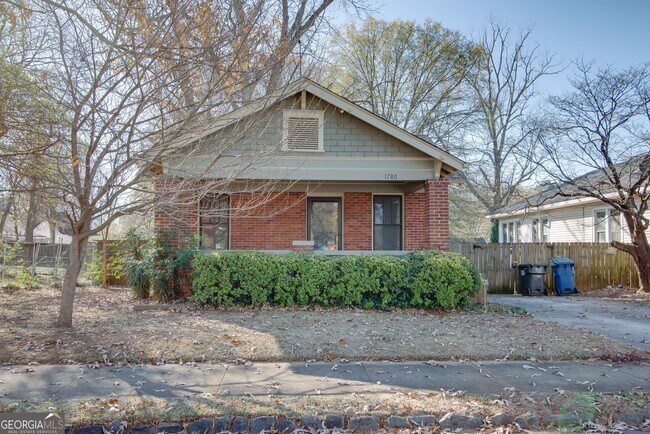 Building Photo - 1786 Center Ave