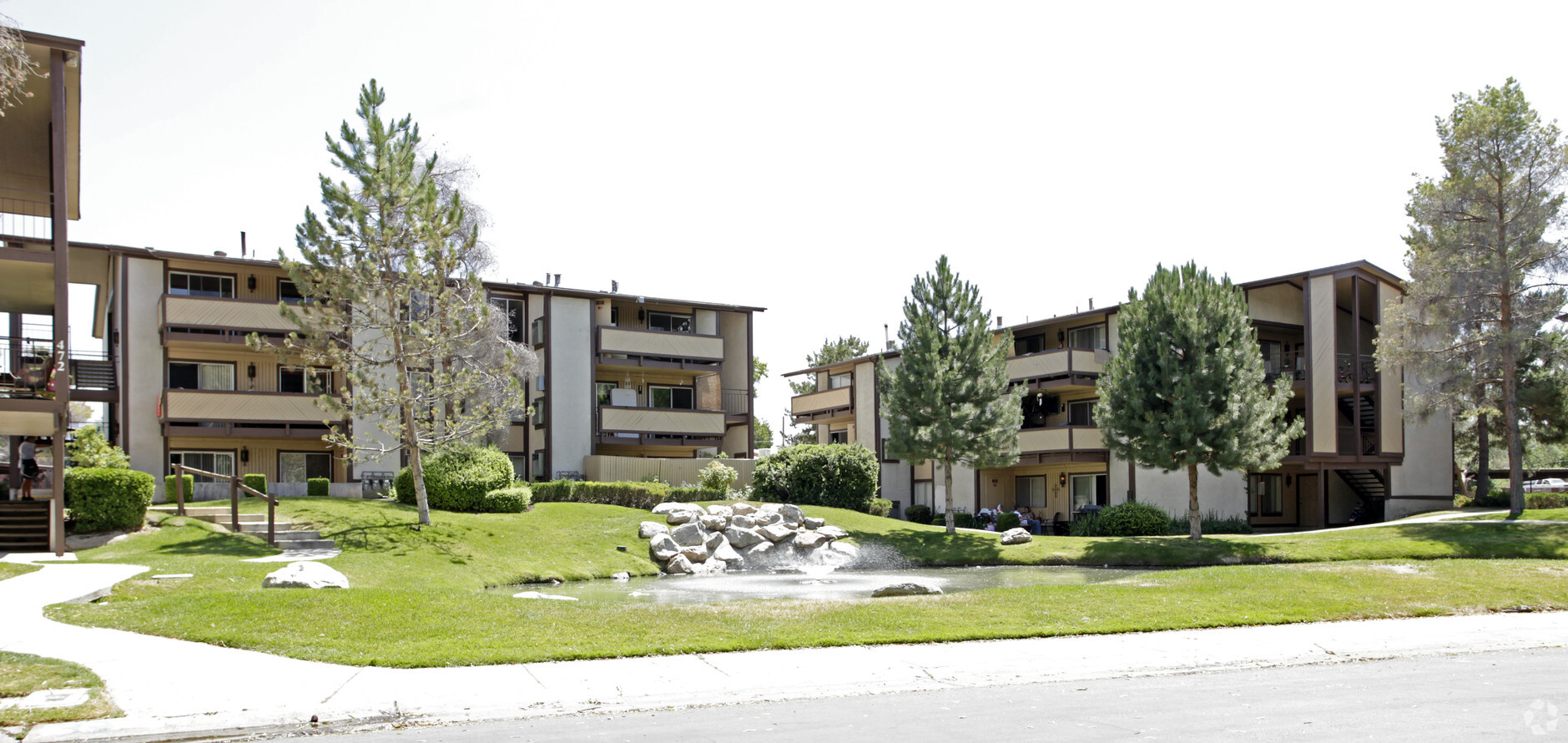 Stonehedge Apartments - Stonehedge Apartments