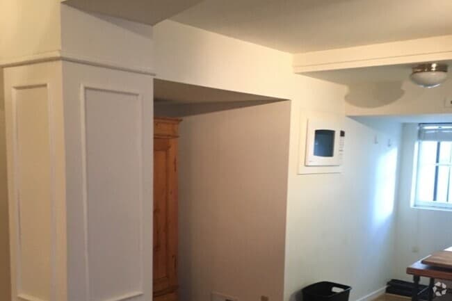 Building Photo - 2820 Baker St Unit 2820 A Rental
