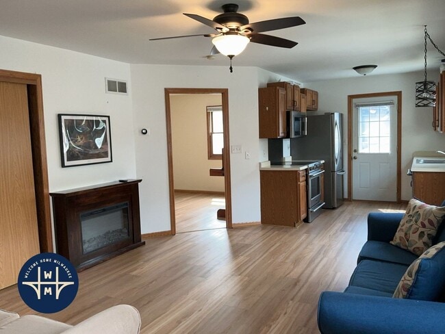 Photo - 2167 S 75th St
