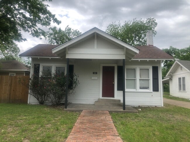 Photo - 1211 Monroe St