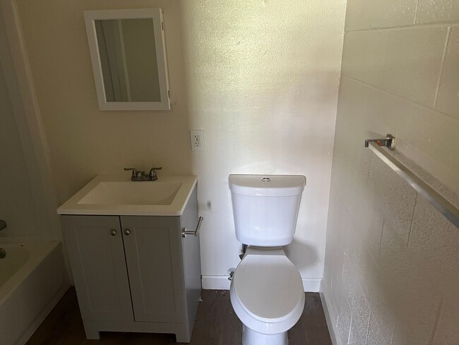 Photo - Affordable 1 Bedroom Condo in Central Las ... Unit 3
