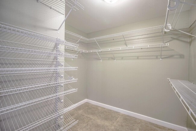 Photo - 349 Louise Cir