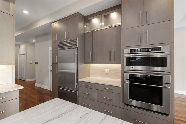 Photo - 132 Boylston St Unit 3