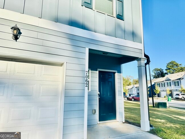 Building Photo - 7062 Mimosa Blf