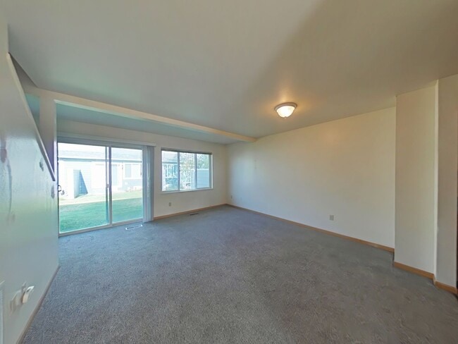 Photo - Gorgeous 2 Bedroom 1 Bathroom Townhouse Style Apartment W/Garage! Great Location!! Unit B