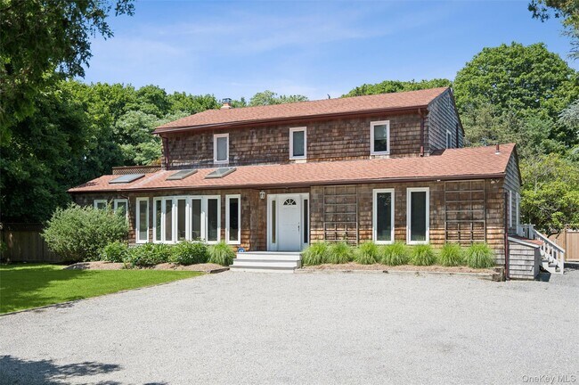13 Buttercup Ln