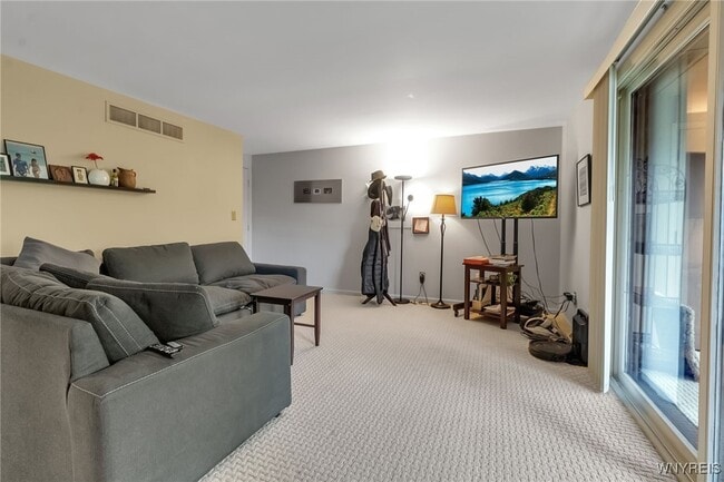 Photo - 130 Groton Dr