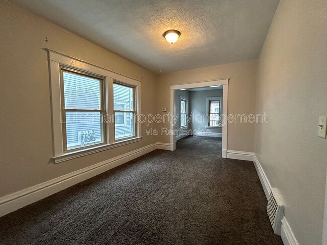 Photo - 1832 S Burdick St