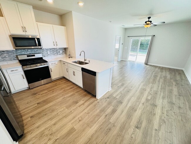 Photo - 874 Long Leaf Rd