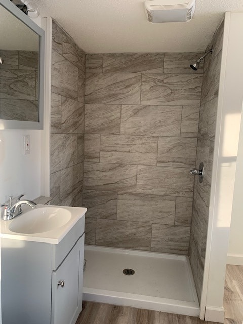 Full Bath - 50 Chamberlain St Unit 3rd Floor